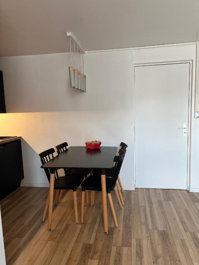 Appartement De La Fontaine A La Tour Du Pin Hyper Centre Parking Prive Dış mekan fotoğraf